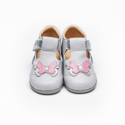 Natural leather girl sneakers model IOLANA Natural leather girl sneakers model IOLANA