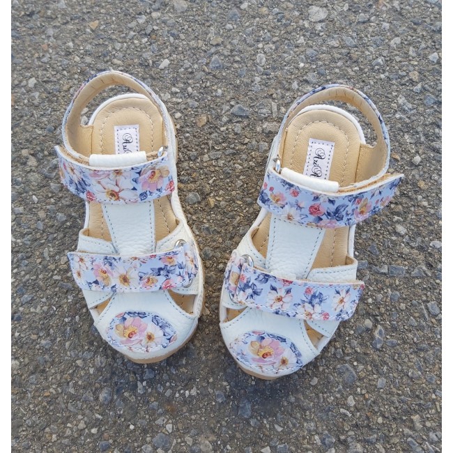 Natural leather kids shoes model WHITE FLOWERS
