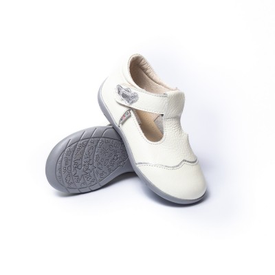Natural leather girl shoes model CHLOE Natural leather girl shoes model CHLOE