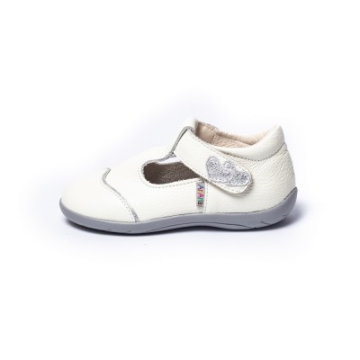 Natural leather girl shoes model CHLOE Natural leather girl shoes model CHLOE