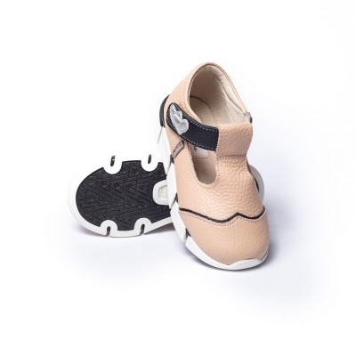 Natural leather girl shoes model LUNA Natural leather girl shoes model LUNA