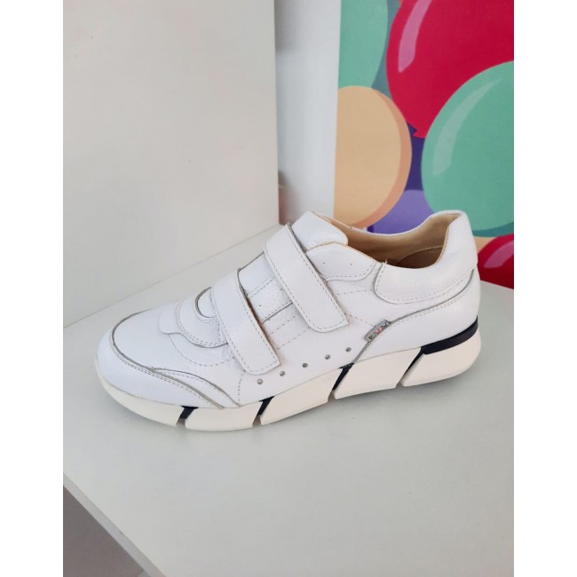 Adidasi copii model BROOK