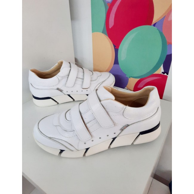 Adidasi copii model BROOK