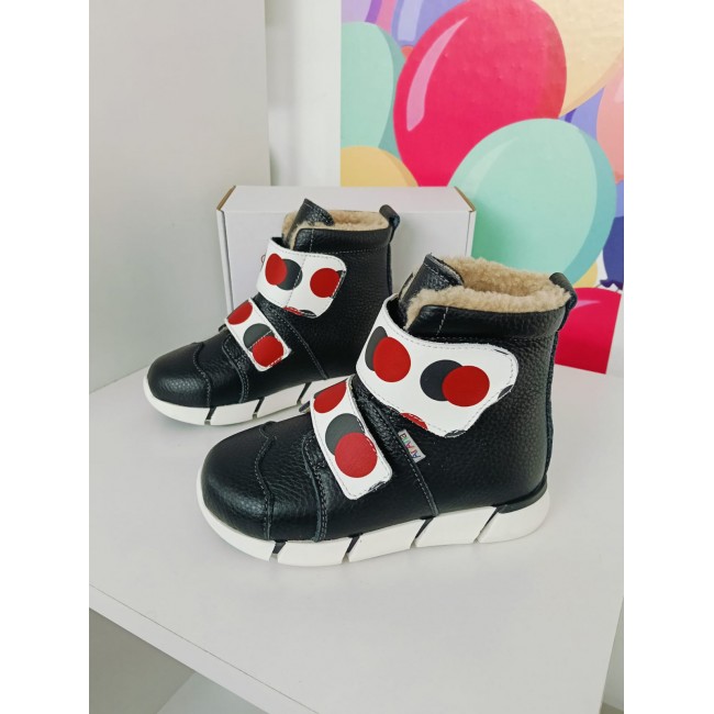 Natural leather kids boots model TILDE