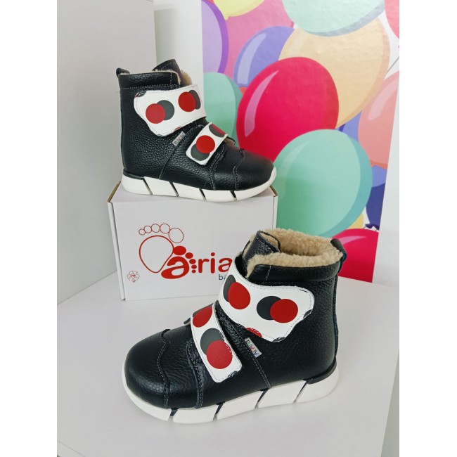 Natural leather kids boots model TILDE