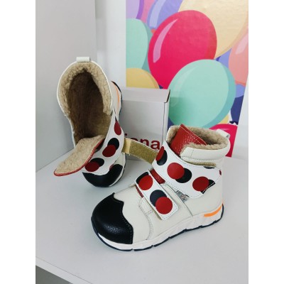 Natural leather kids boots model YLVA Natural leather kids boots model YLVA