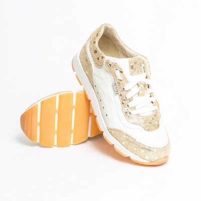 Girl sneakers model AMBRA Girl sneakers model AMBRA