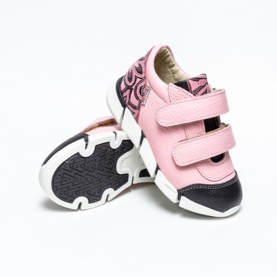 Natural leather girls sneakers model LINDA Natural leather girls sneakers model LINDA